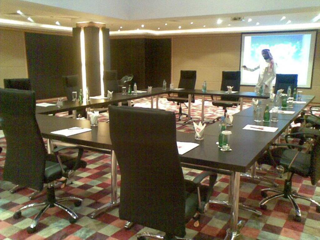 Crom Express Airport Hotel - Jeddah Jiddah Esterno foto